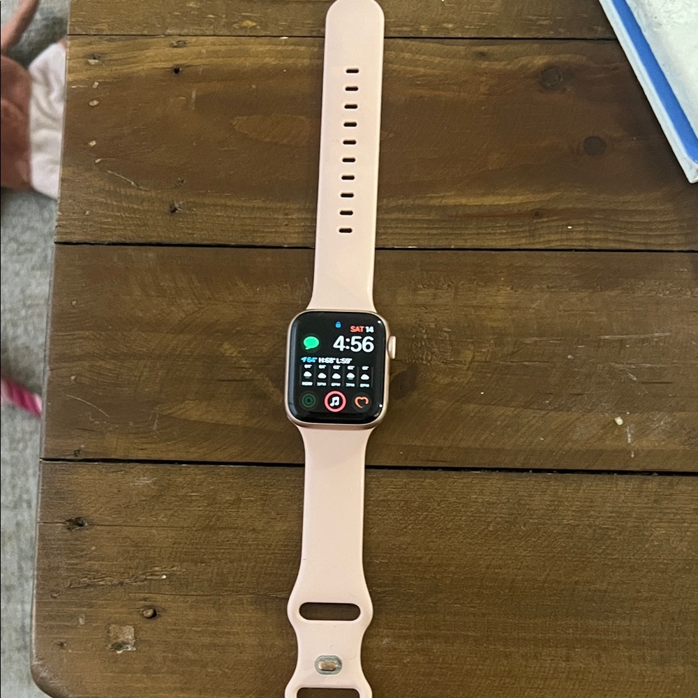 Apple Watch 5 with Pink Band